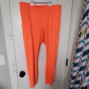 Athleta contender lazer cut 7/8 pant